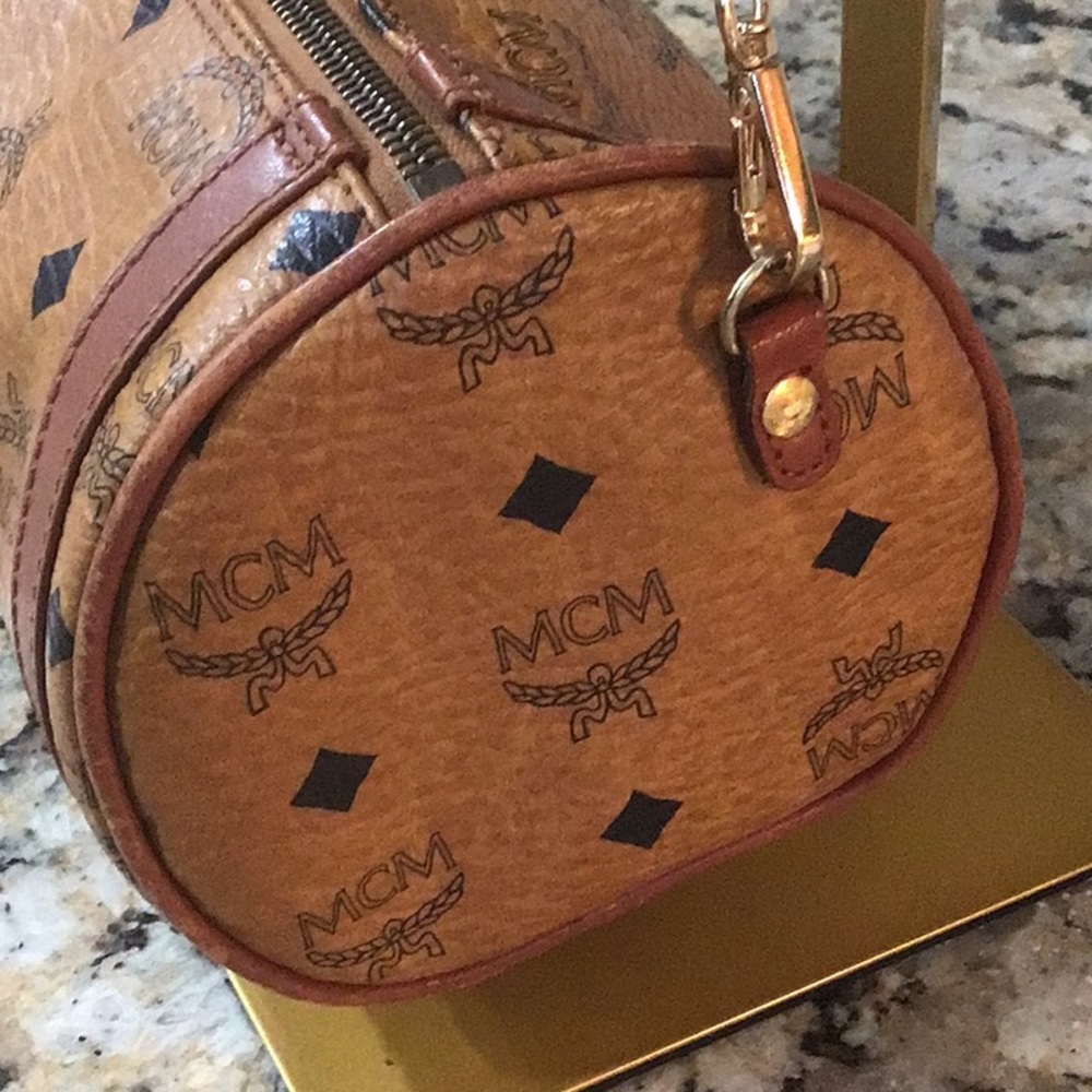 MCM Vicetos Logogram Shoulder Bag PVC Leather Brown Gold Auth 5767F Cylinder - Picture 3 of 9